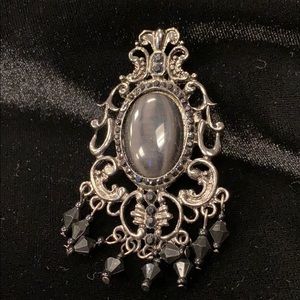 Unique detailed brooch